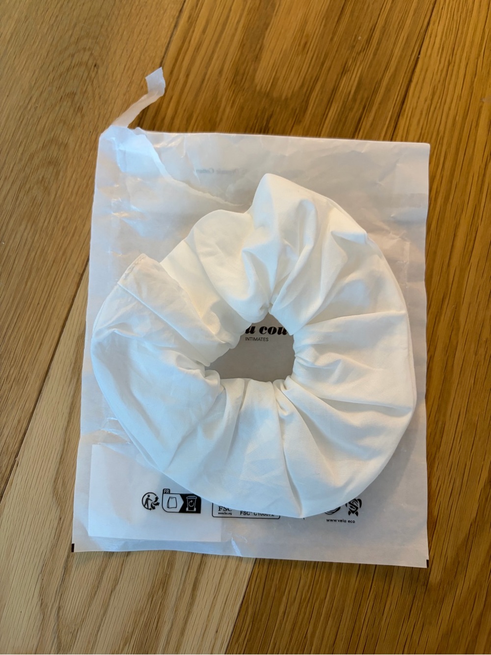 Cou cou intimates white scrunchie